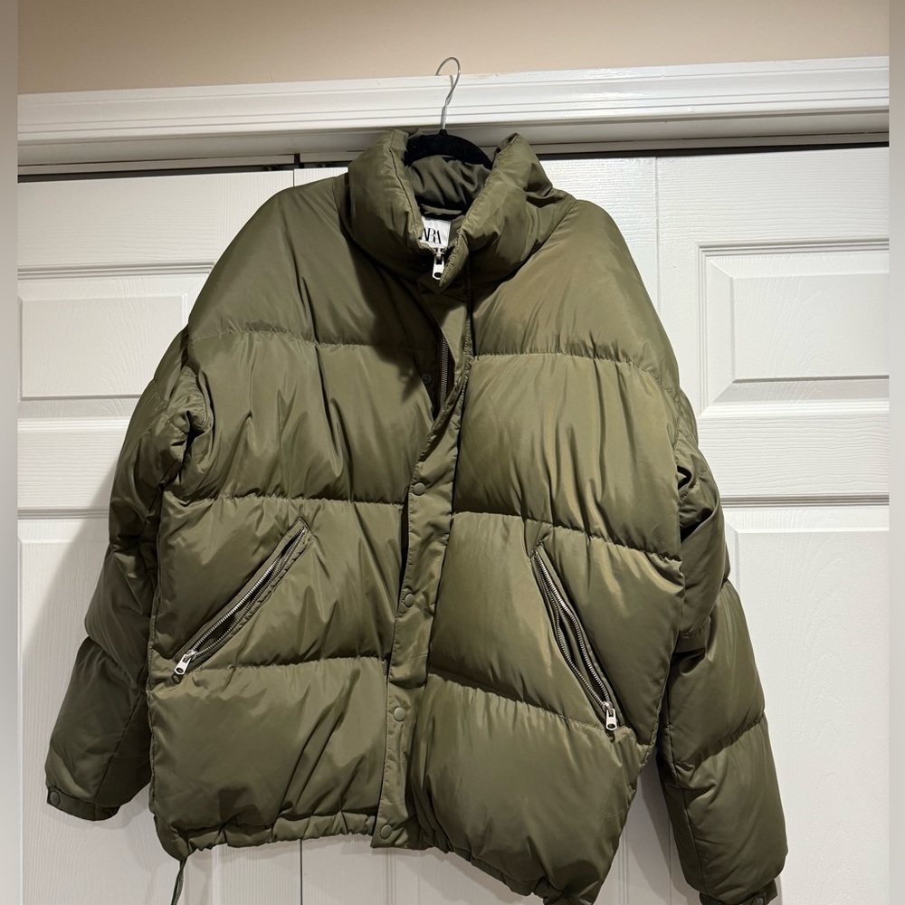 ZARA Men’s Puffer Coat